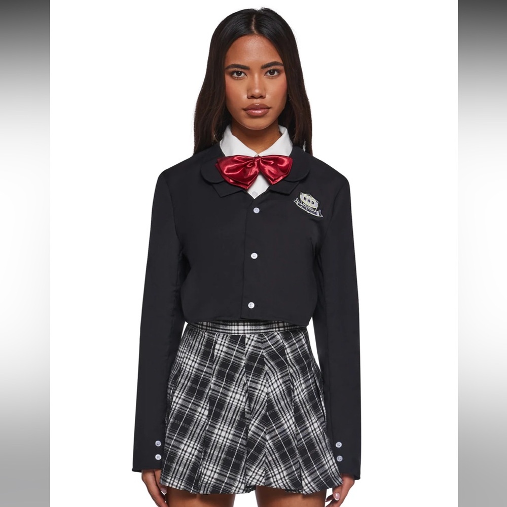Dollskill Halloween School girl costume with wig & weapon